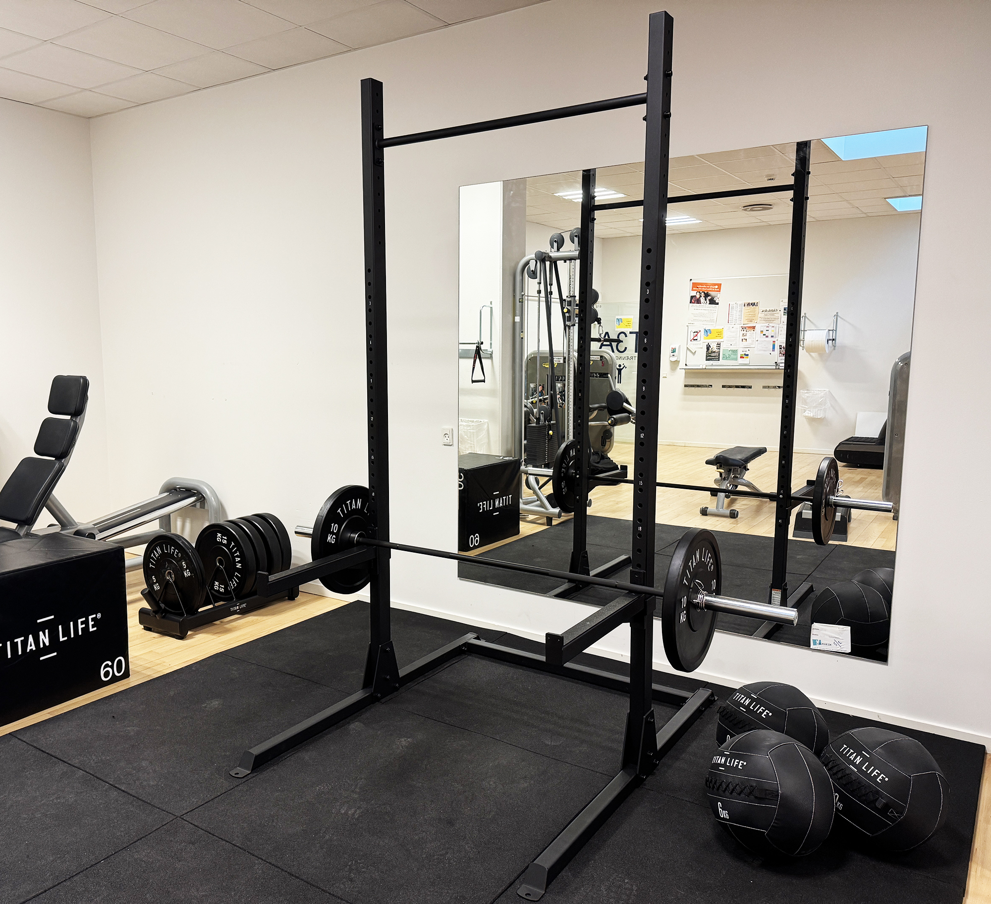 TITAN LIFE PRO Squat Stand w/ Chin-Up Bar